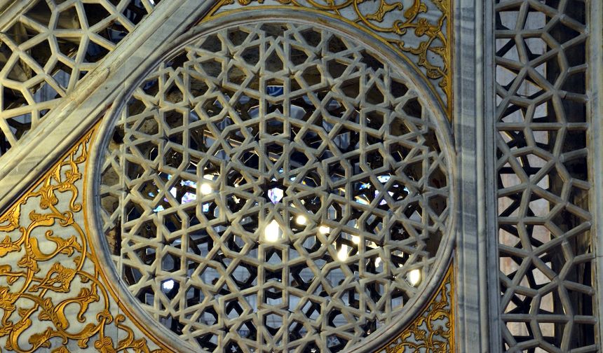 Selimiye Camisi minberindeki motifleri, gümüş takı setinde!