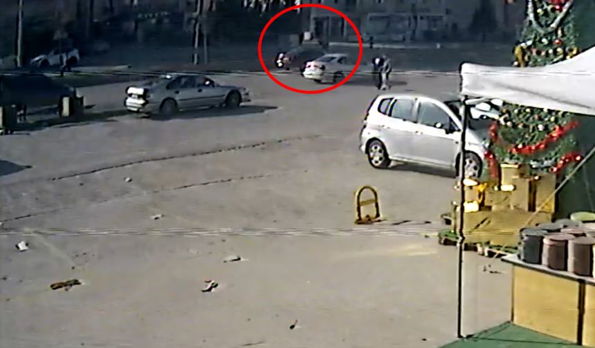 Yolun karşısına geçerken otomobil çarptı!