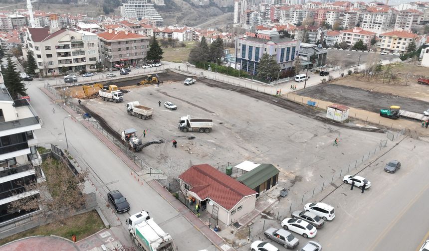 Çankaya Belediyesi Birlik Pazaryeri’nde Üst Kaplama Çalışmalarına Başladı