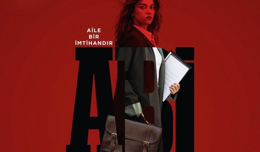 Afra Saraçoğlu’ndan Güçlü Dönüş!