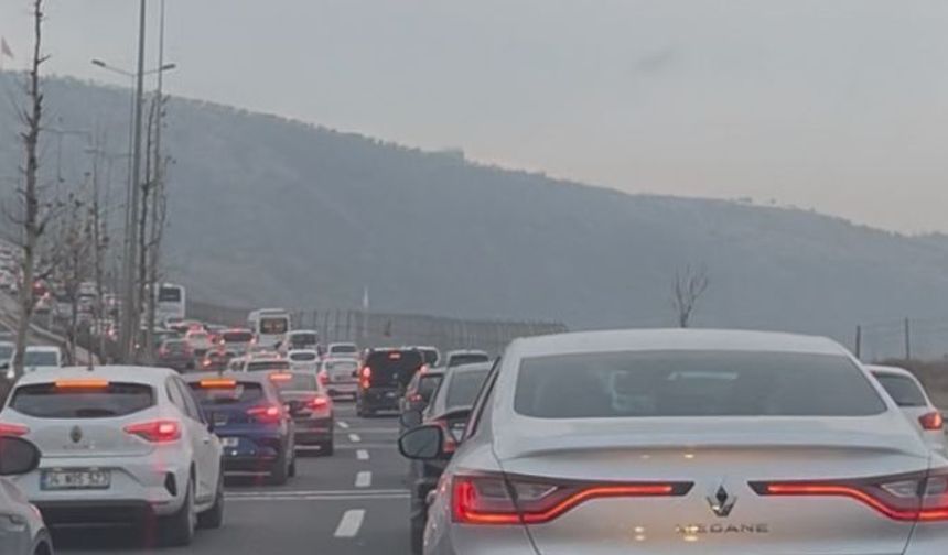 Çankaya–Mamak Viyadüğü’nde Sabah Trafiği Çileye Dönüştü!
