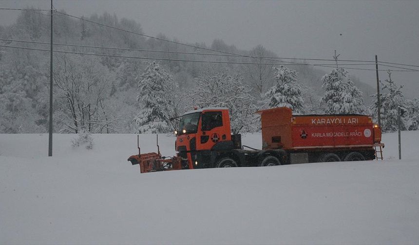 Bolu Dağı geçişinde kar etkili oluyor