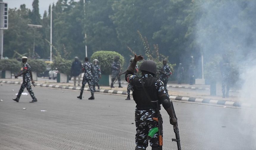 Niamey’de Havalimanı Yakınında Patlamalar: Uçak Başka Ülkeye Yönlendirildi