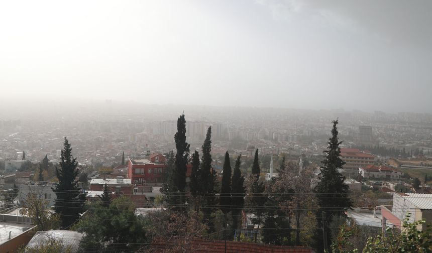 Antalya'da sis ve kuvvetli rüzgar