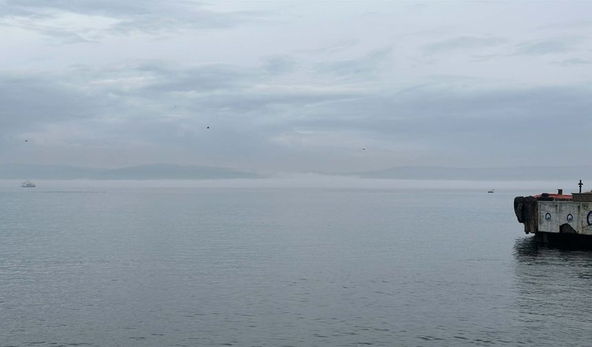 Çanakkale Boğazı, çift yönlü olarak ulaşıma kapatıldı