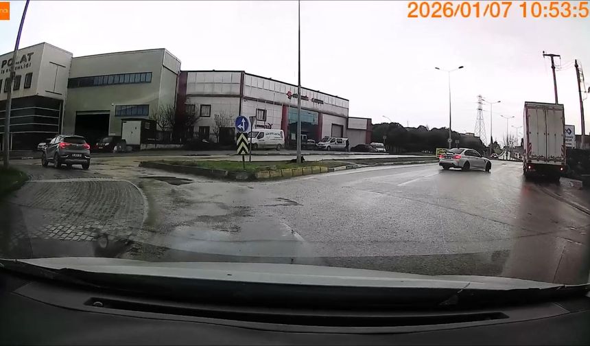 Drift atmaya çalışarak, herkesi tehlikeye attı!