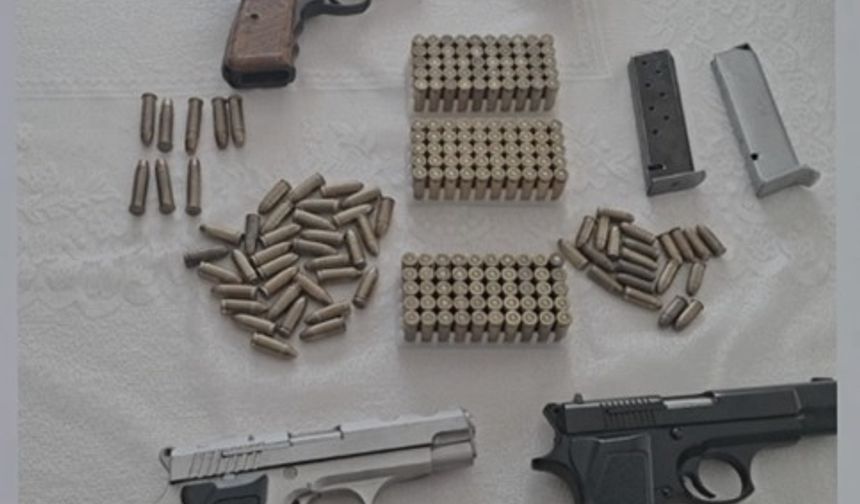 Merzifon’da silah kaçakçılığı operasyonu: Baba ve oğlu gözaltında