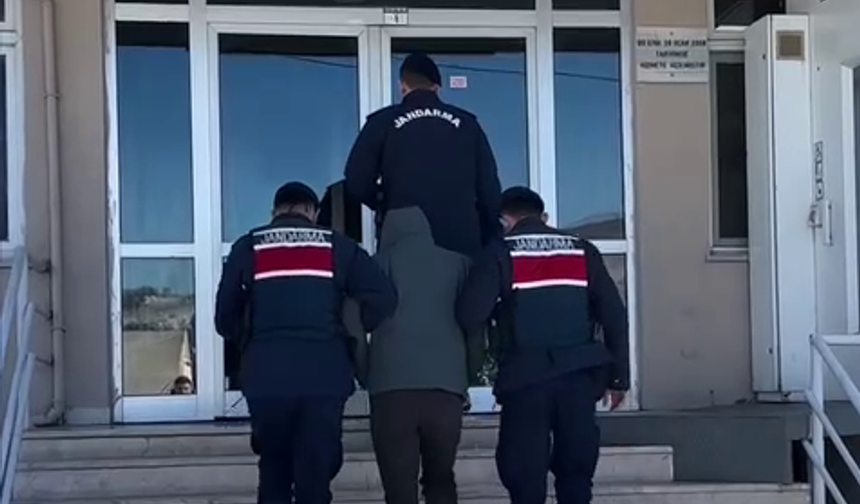 Otomobili ile hız yapan sürücü gözaltında