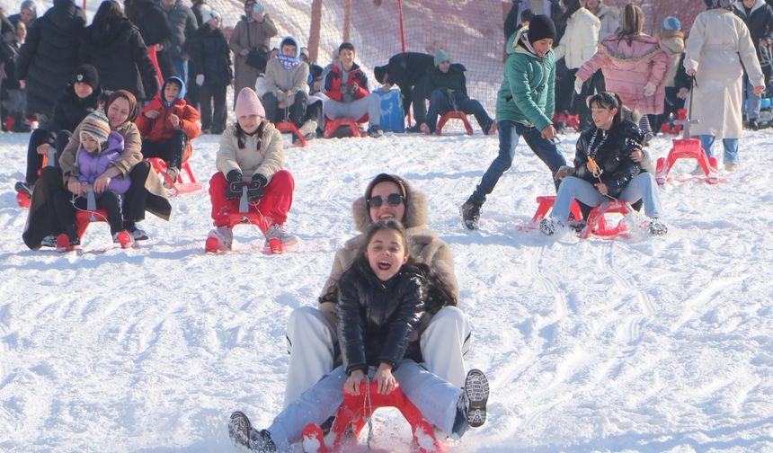 Sömestır tatilinde Palandöken doldu taştı