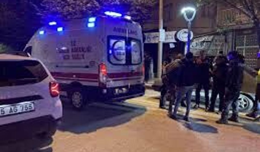 Burdur’da Eğlence Mekanında Bıçaklı Kavga: 2 Yaralı, 1 Gözaltı