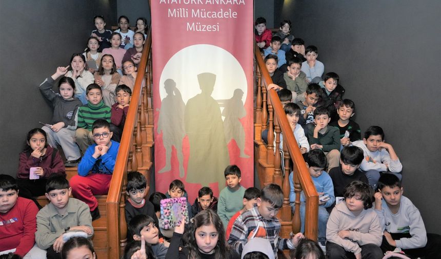 Minik öğrenciler Milli Mücadele’yi müzede öğrendi