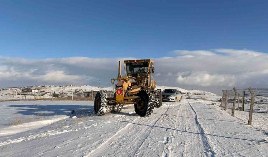 Keçiören’de Karla Mücadele Gece Boyu Sürdü, Tüm Yollar Ulaşıma Açık