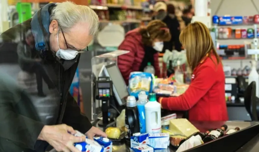 Market Maaşları Uçtu, Tesisler Yerinde Saydı