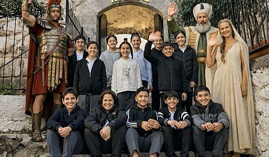 Marmarisli Öğrenciler Antik Eserleri Yapay Zekâyla Dijital Dünyaya Taşıdı