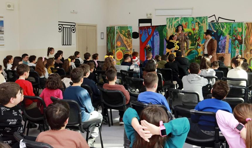 Yenimahalle Belediyesi’nden Çocuklara Tiyatro Şenliği!