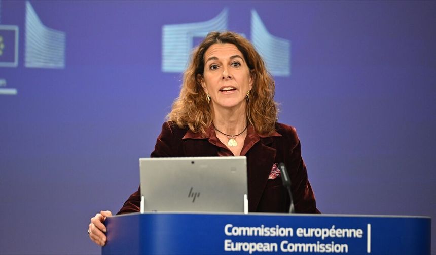 AB’den Macaristan’a Kredi Tepkisi