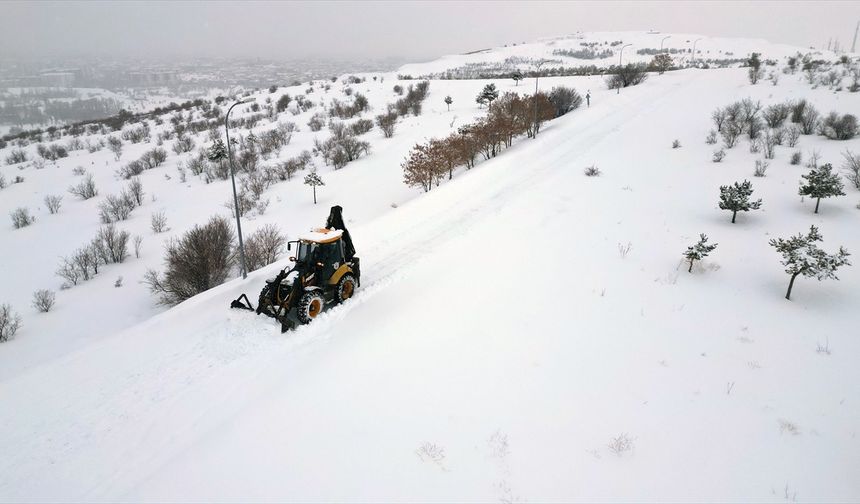 Doğu Anadolu’da Kar Mesaisi: Dört İlde Yaşam Zorlaştı