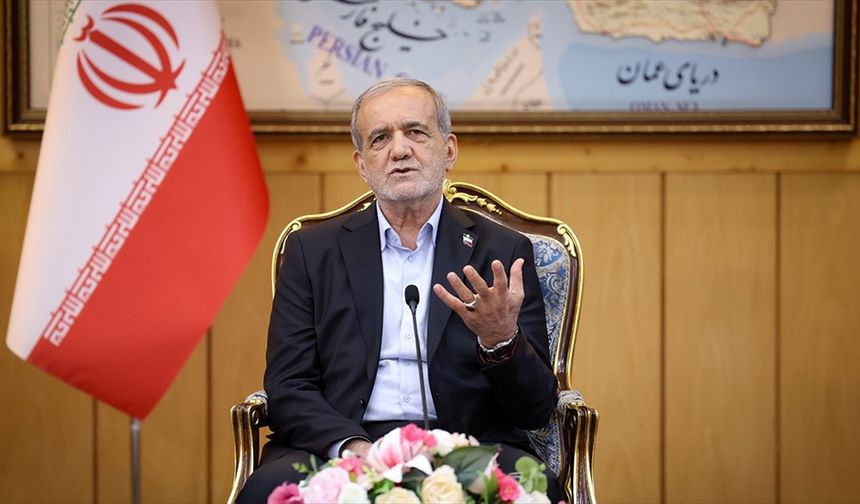 İran Cumhurbaşkanı'ndan 'komşu ülkelerin liderlerine hakaret edilmemesi' uyarısı