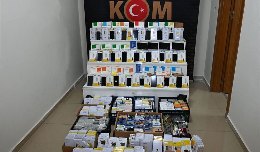 Kırşehir’de 5 Milyonluk Kaçak Telefon Parçası Operasyonu!