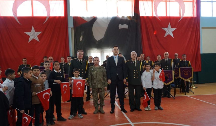 Askeri bando takımı, Hakkari'de!