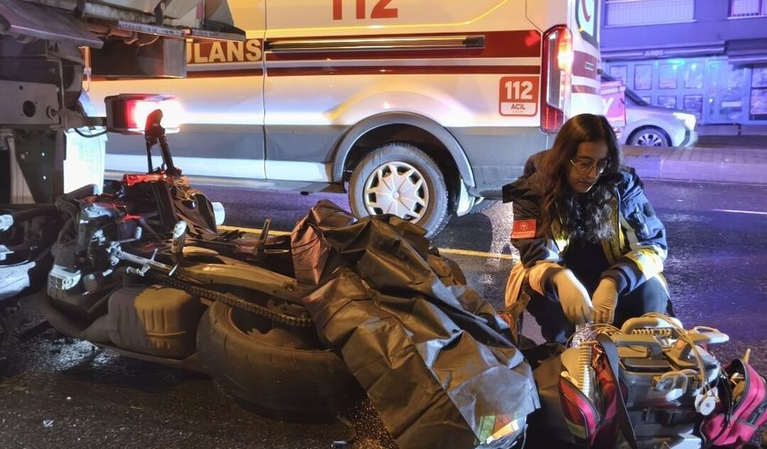 Belediye Aracına Çarpan Motosikletin Sürücüsü Yaşamını Yitirdi