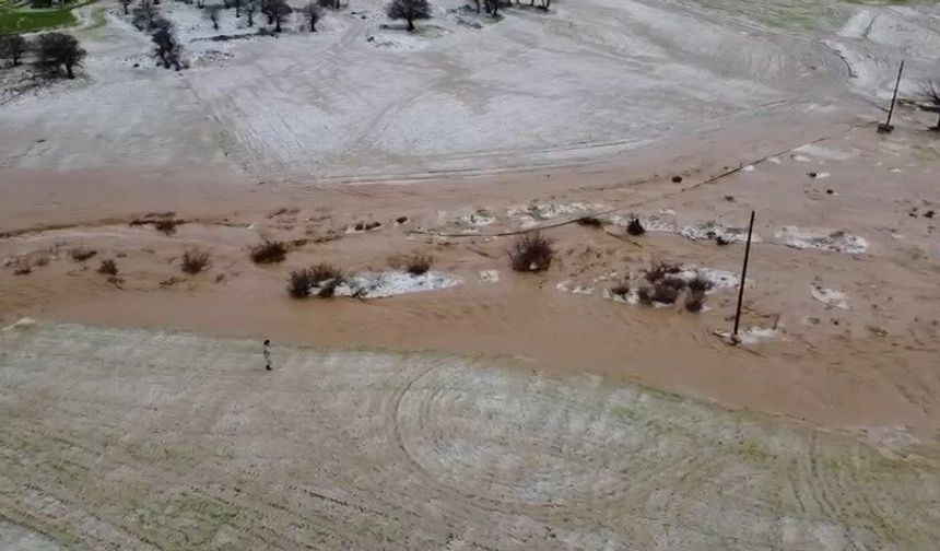 Diyarbakır'da sağanak yağış hayatı olumsuz etkiledi