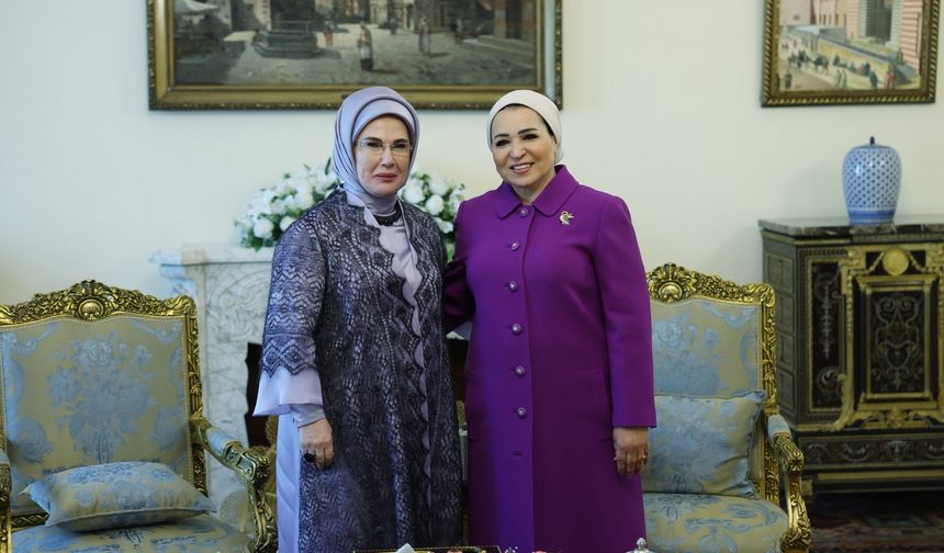 Emine Erdoğan, Mısır Cumhurbaşkanı Sisi'nin eşi Amer ile bir araya geldi!