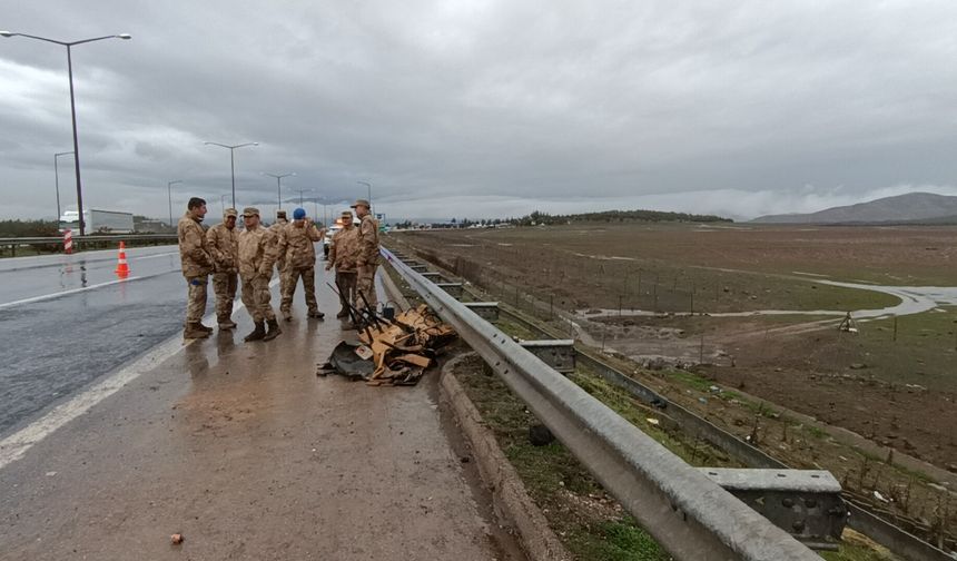 Gaziantep’te Askeri Araç Şarampole Yuvarlandı: 10 Asker Yaralı