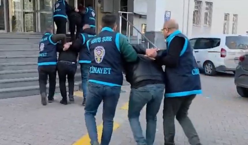 Kayseri’de trafikte yol verme kavgası