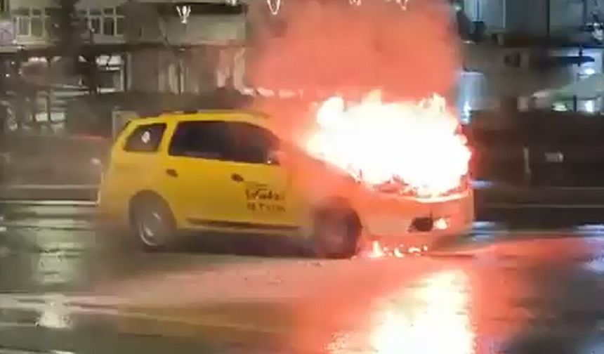 Sivas'ta taksi yandı