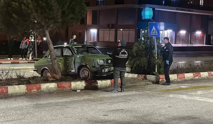 Yaya Geçidinde Korkutan Kaza: 3 Lise Öğrencisi Yaralandı