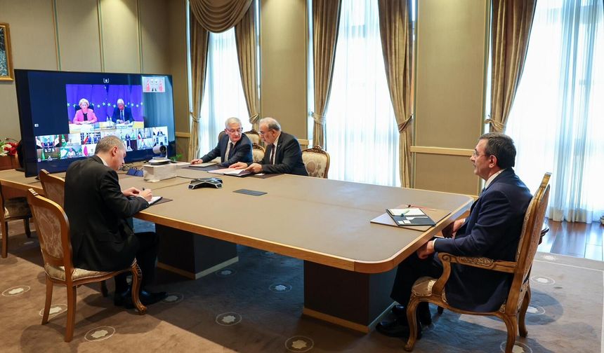 Cumhurbaşkanı Yardımcısı Çevrimiçi Liderler Toplantısı'na katıldı