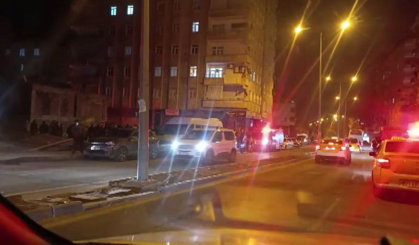 Diyarbakır’da 8 katlı apartman tahliye edildi