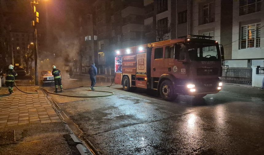 Park Halindeki LPG’li Otomobil Yandı