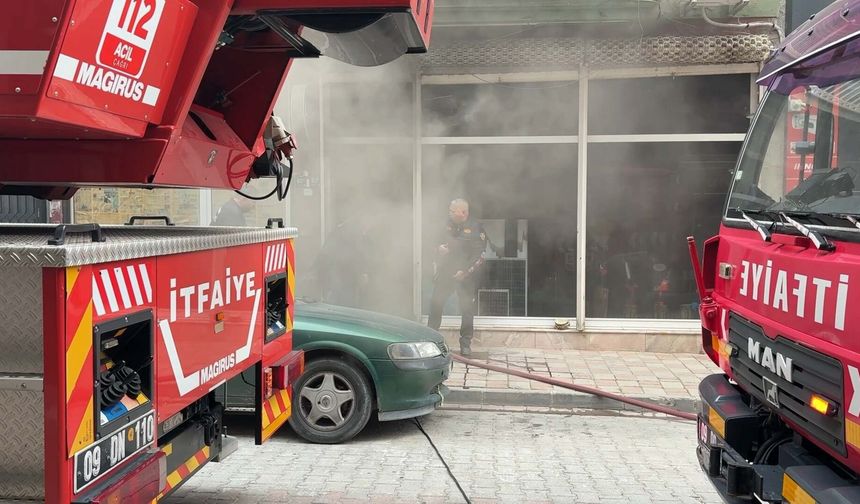 Şarjdaki batarya patladı, yangın çıktı
