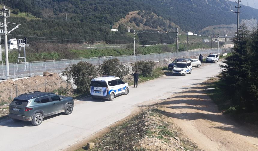 Trenin altına kalarak can verdi!