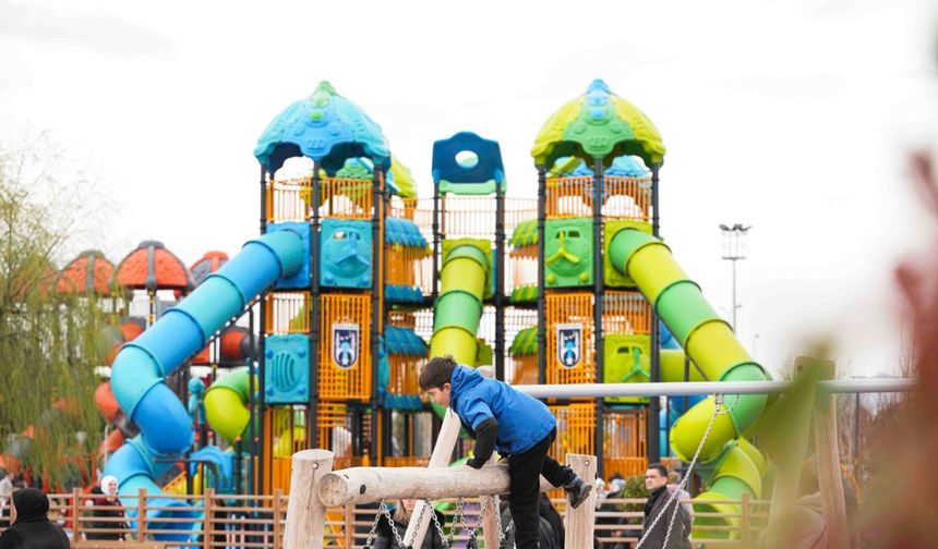 Başkentliler Bayramda Parklara Akın Etti!