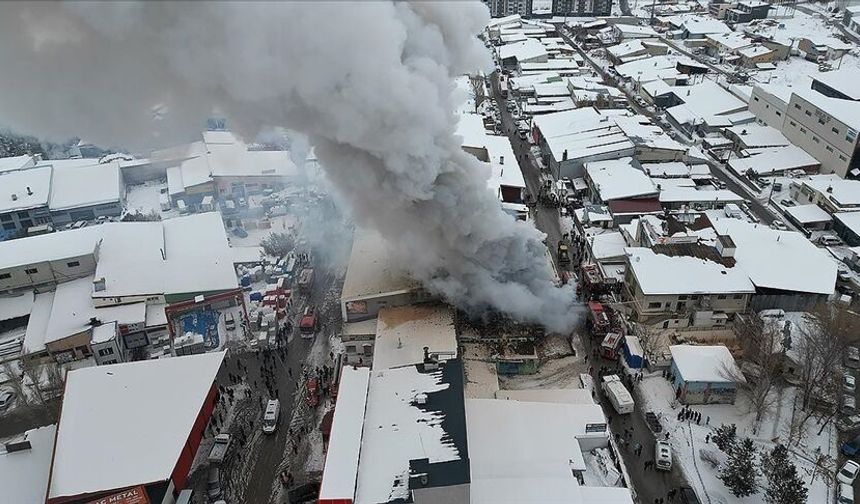 Erzurum’da soba yangını: Ev küle döndü