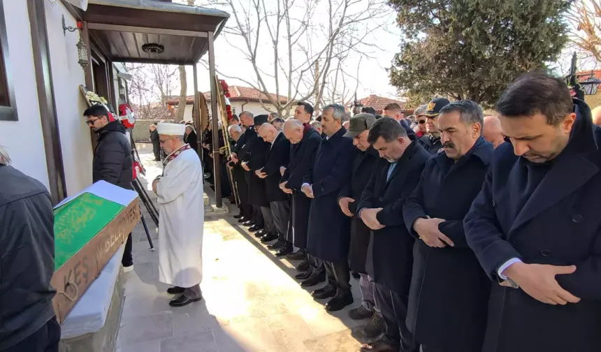 AK Partili Fatma Aksal’ın Babası Son Yolculuğuna Uğurlandı