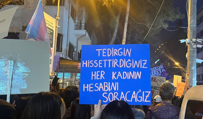 Ankara’da Feminist Gece Yürüyüşü: Sokaklar Kadınların!