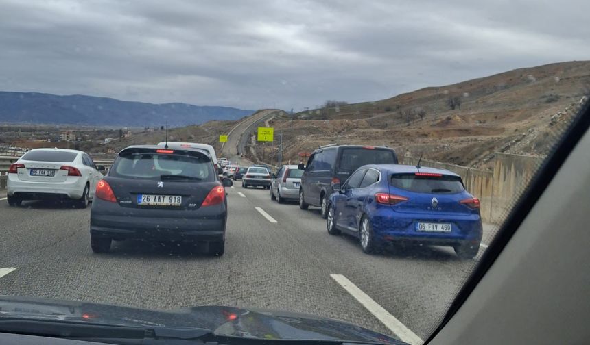 Ankara–Elmadağ Yolu Bayramda Kilitlendi!