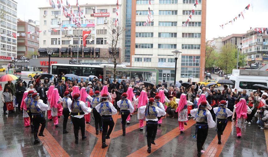 Çankaya’da 23 Nisan Coşkusu: Atapark’tan Kızılay’a Kutlama