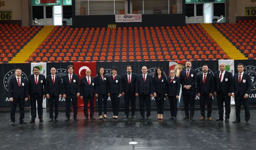 Mamak’ta Halk Oyunları Coşkusu: 21 Ekip Birincilik İçin Yarıştı