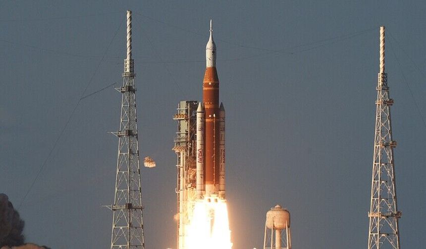 İnsanlığın Yeni Ay Yolculuğu: Artemis II Görevi Sona Erdi