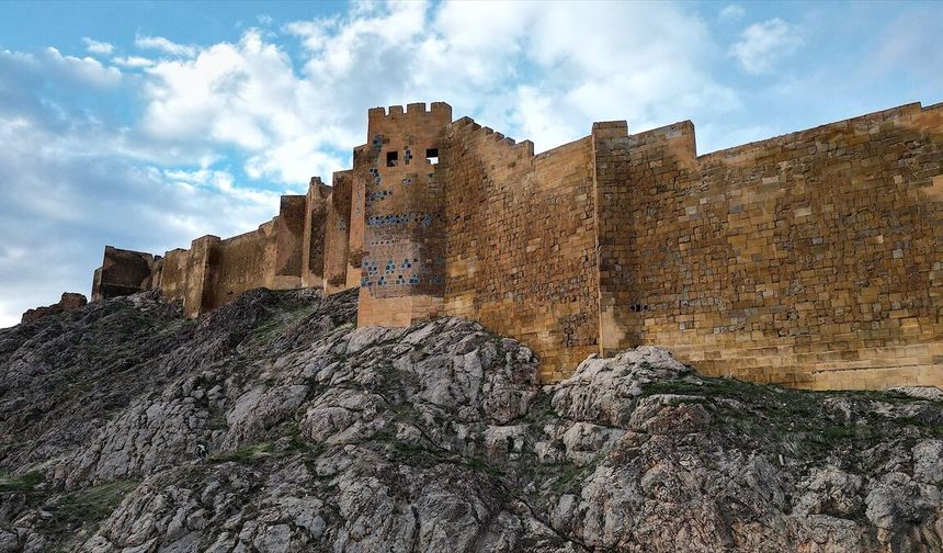 Bayburt Kalesi’nde Yeni Kazı Dönemi Başlıyor