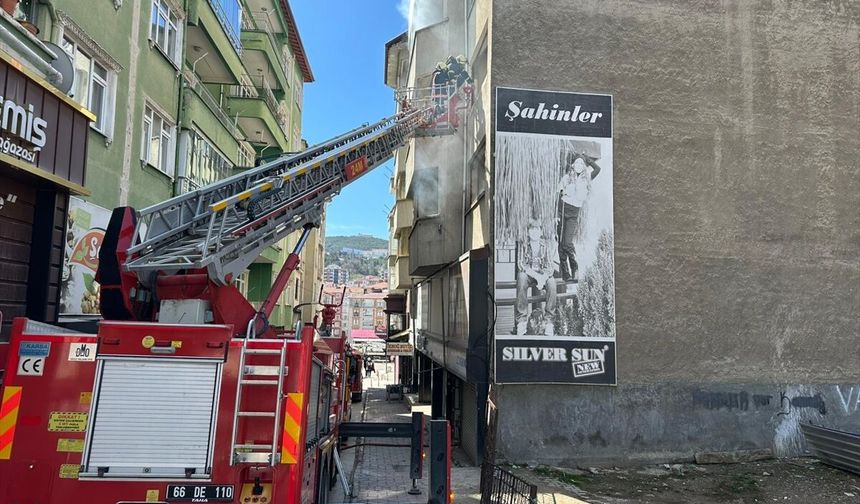 Yozgat’ta Metruk Binada Yangın Paniği