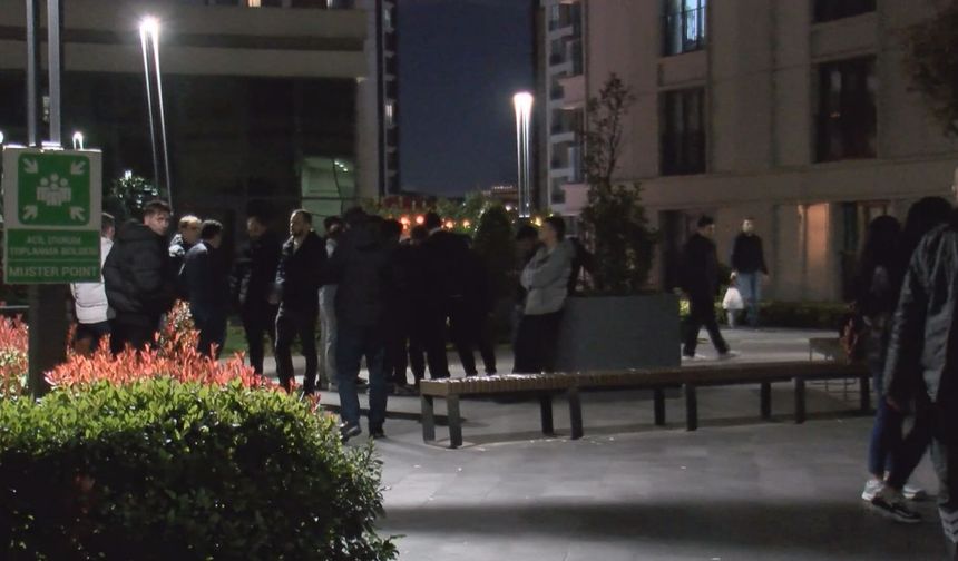 Başakşehir'de zincirleme kazada ağır yaralanan polis şehit oldu