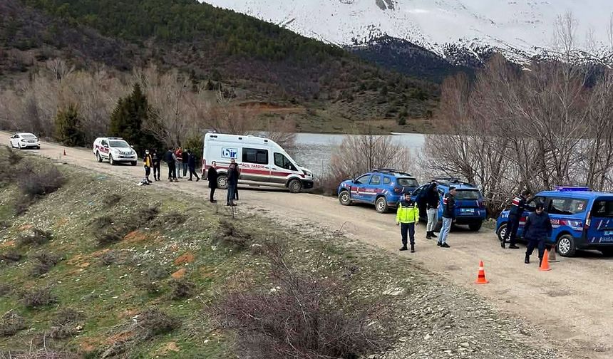 Gölette cesedi bulunmuştu, 8 bıçak darbesiyle öldürülmüş