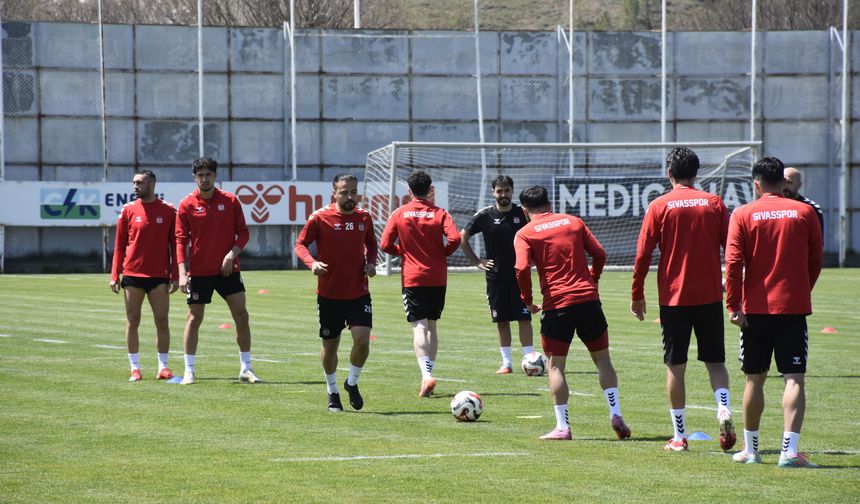 İsmet Taşdemir’den Sivasspor’da Gelecek Belirsizliği Uyarısı