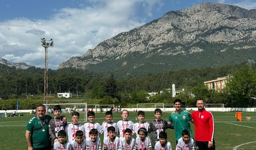 Karşıyaka Play-Off Rövanşına Hazırlanıyor: Hedef 2. Lig